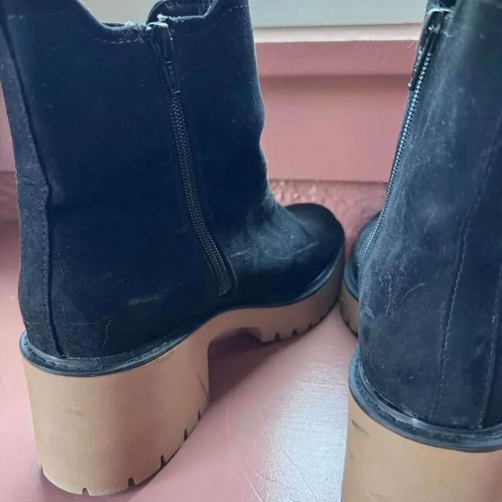 Universal Thread Target Women's Black Heel Ankle Chelsea Boots - Sz 8.5